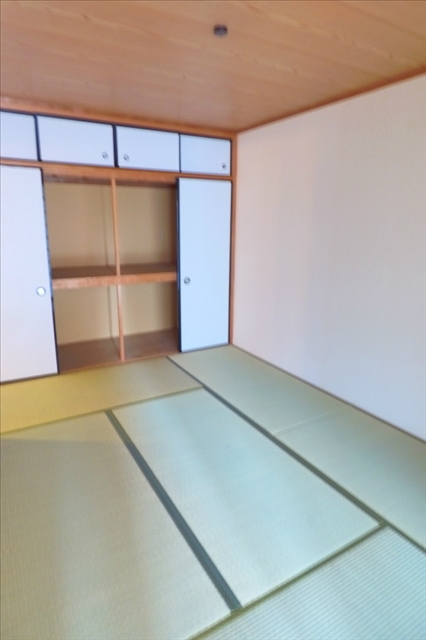 その他部屋・スペース　和室です♪♪押入もあり、収納力あります☆
