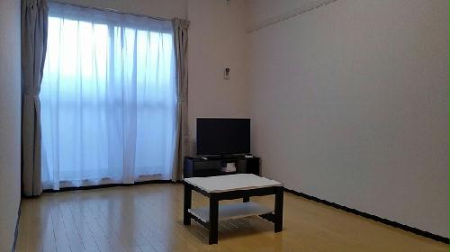居室・リビング　お部屋により床や設備が異なります。詳しくはお問合せを！