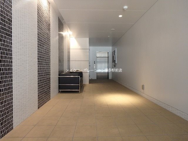 地下鉄箱崎線 千代県庁口駅 徒歩2分 11階建 築13年の外観写真