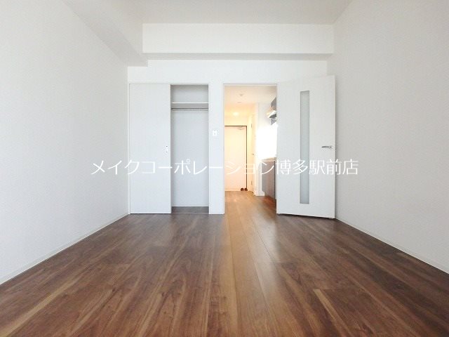 地下鉄箱崎線 千代県庁口駅 徒歩2分 11階建 築13年の居間写真