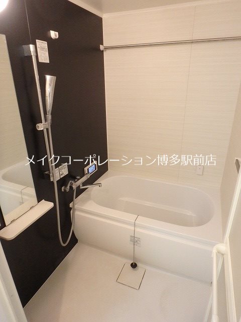 地下鉄箱崎線 千代県庁口駅 徒歩2分 11階建 築13年の風呂写真