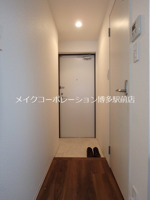 地下鉄箱崎線 千代県庁口駅 徒歩2分 11階建 築13年の玄関写真