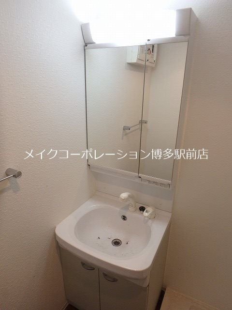 地下鉄箱崎線 千代県庁口駅 徒歩2分 11階建 築13年の内装写真