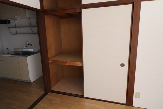 収納　※別号室の写真です。