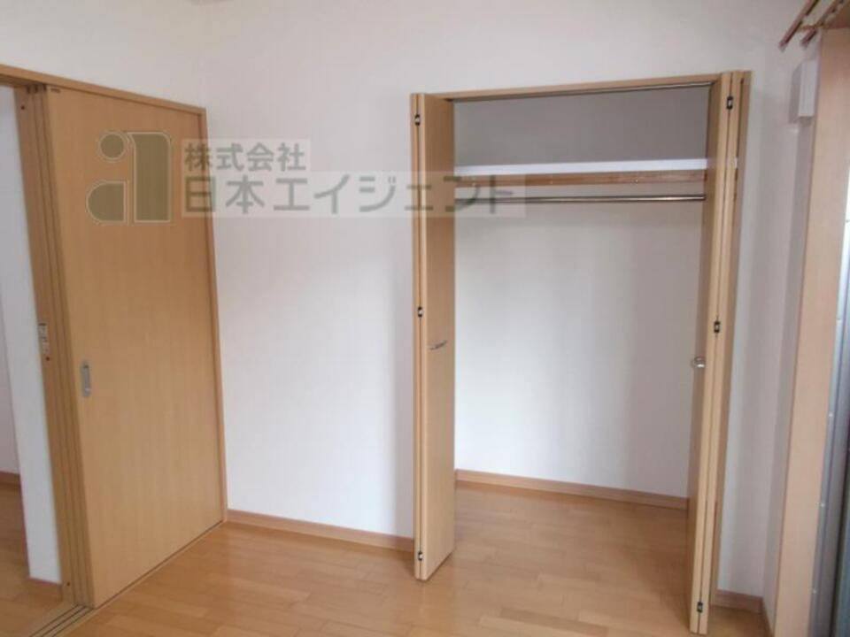 収納　クローゼット