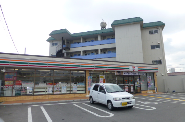 コンビニ　セブンイレブン大和高田三倉堂南店（コンビニ）まで420m