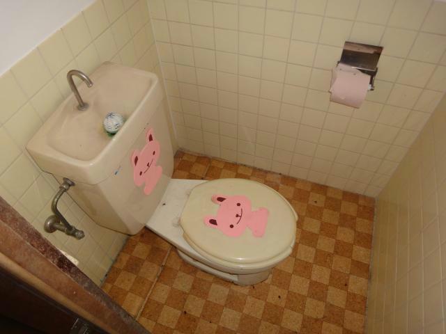 【岩国市元町のアパートのトイレ】