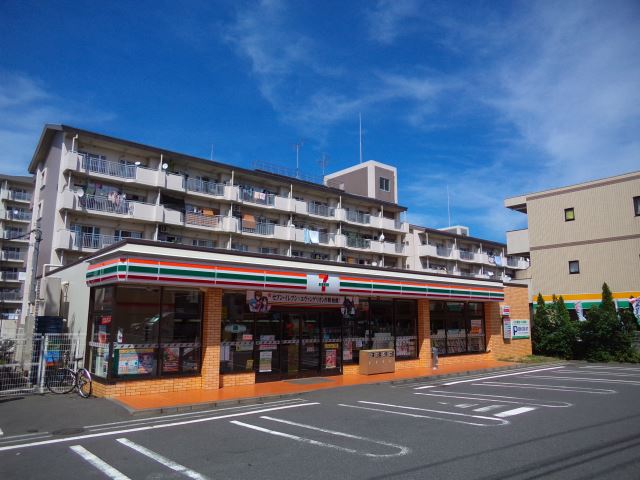 コンビニ　セブンイレブン（コンビニ）まで340m