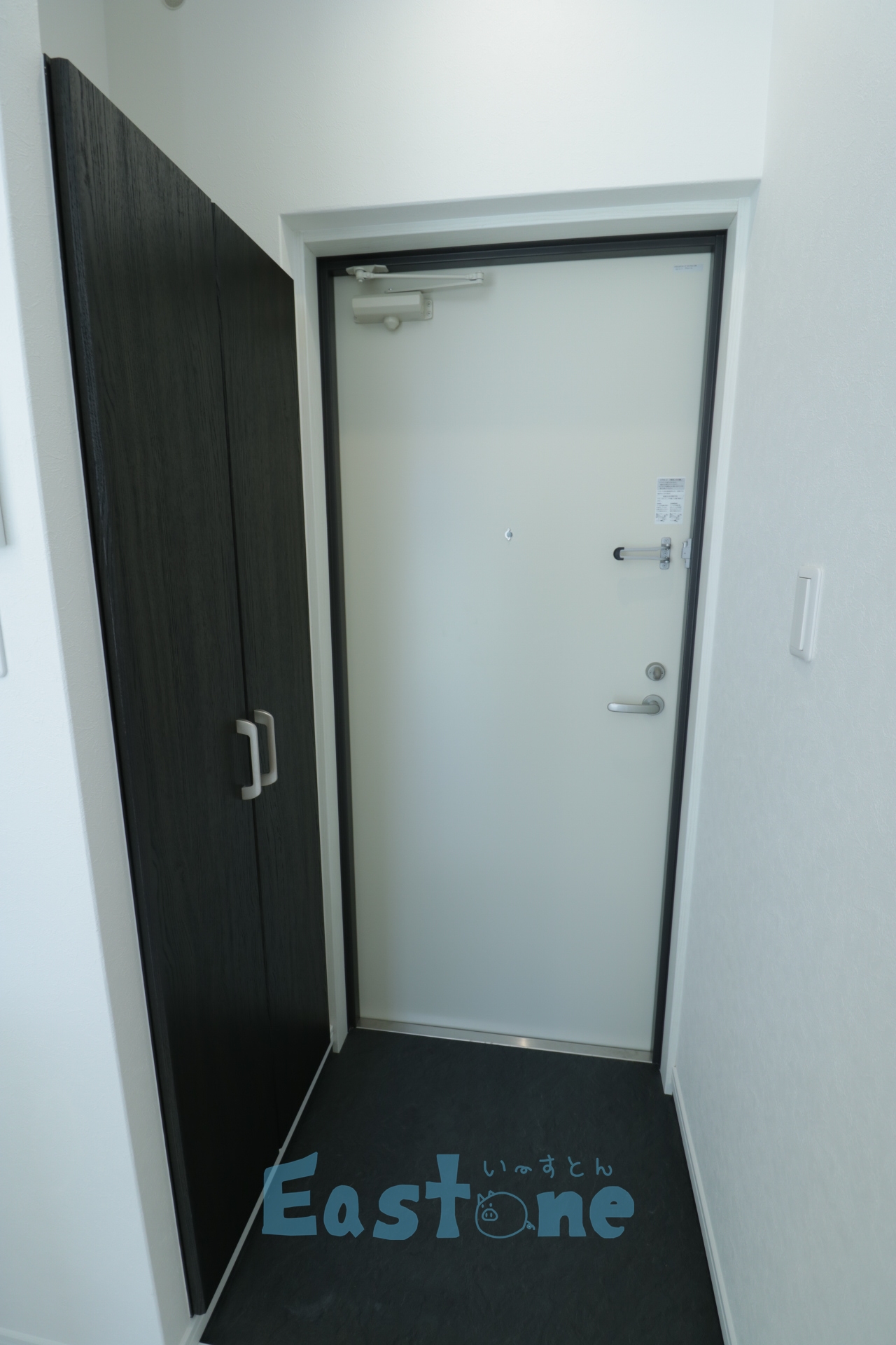 玄関　大きめのシューズボックスが嬉しい