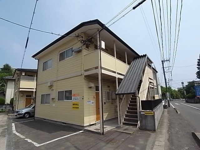 【コーポ根岸Ａ棟の建物外観】