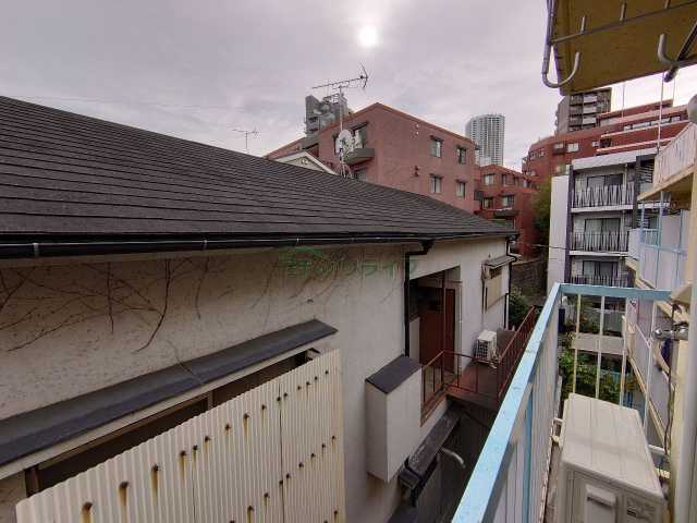 眺望　メゾン余丁町　301