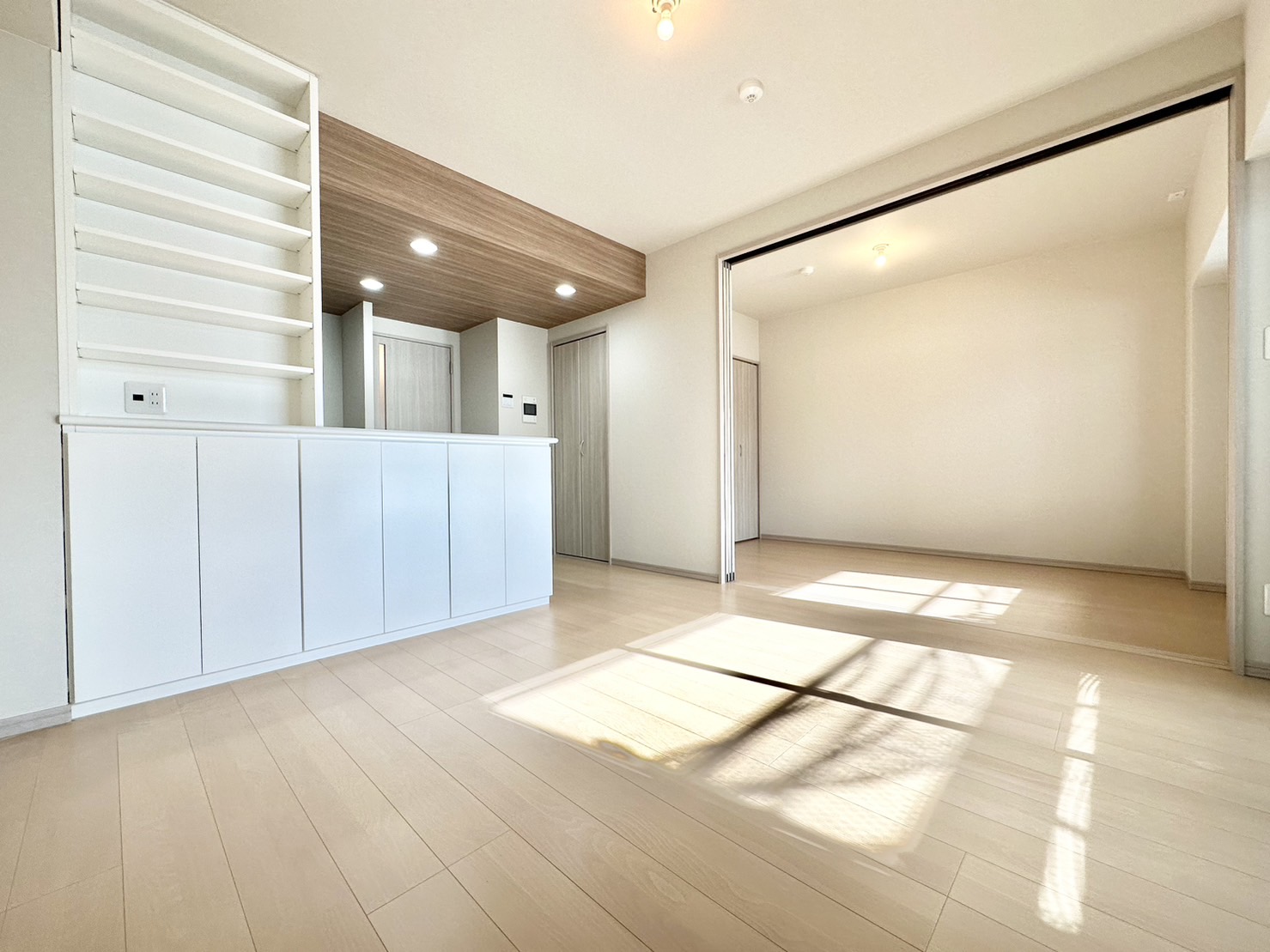 居室・リビング　※写真は同型タイプ、現況優先。