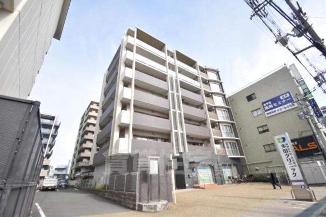 茨木市中穂積のマンションの建物外観