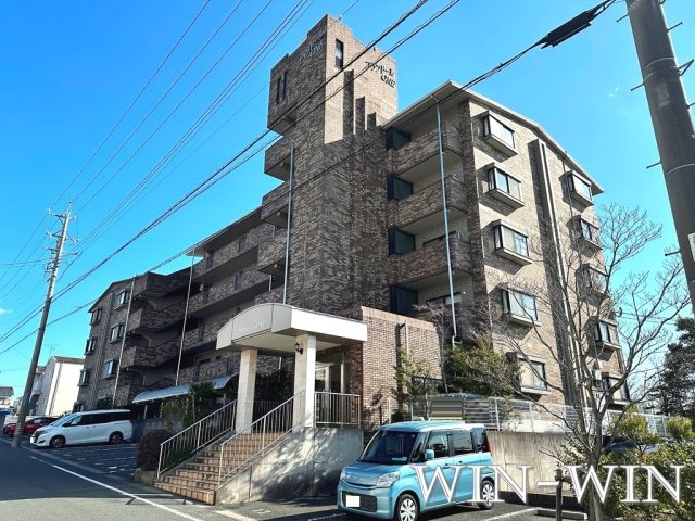 【豊橋市佐藤のマンションの建物外観】