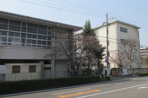 【グレイスフル西川の小学校】