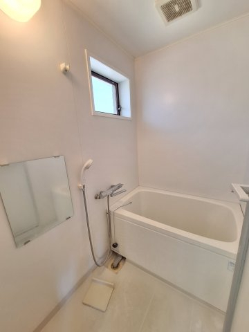 バス・シャワールーム　嬉しい窓付き/クリーニング中