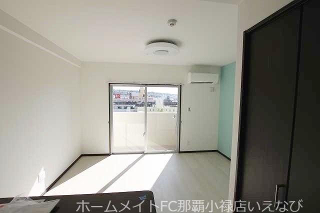 居室・リビング　※別部屋の室内写真