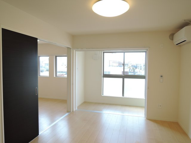 居室・リビング　リビング