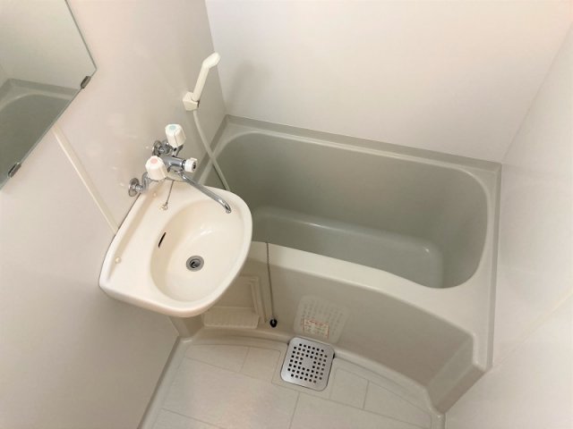 バス・シャワールーム　バス・トイレ別