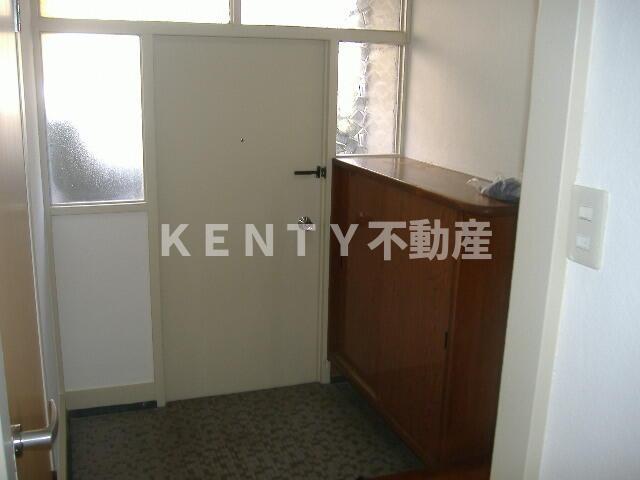 玄関　落ち着いた玄関です