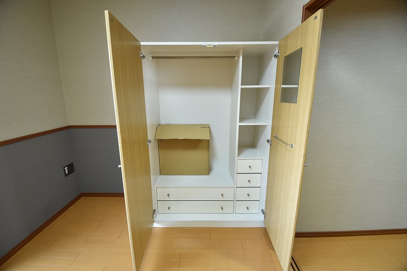 収納　Grand E’terna岡山II