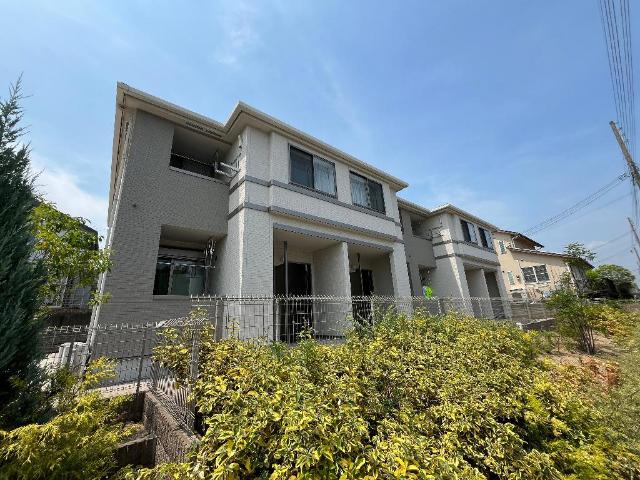 エントランス　外観写真（昼）