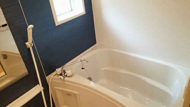 バス・シャワールーム　お風呂で日々の疲れを落としましょう