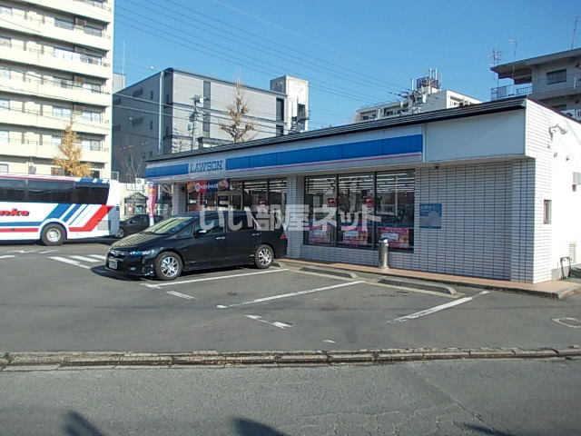 コンビニ　ローソン 苗代町店（コンビニ）まで445m