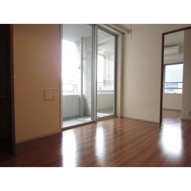 居室・リビング　☆明るい居間☆