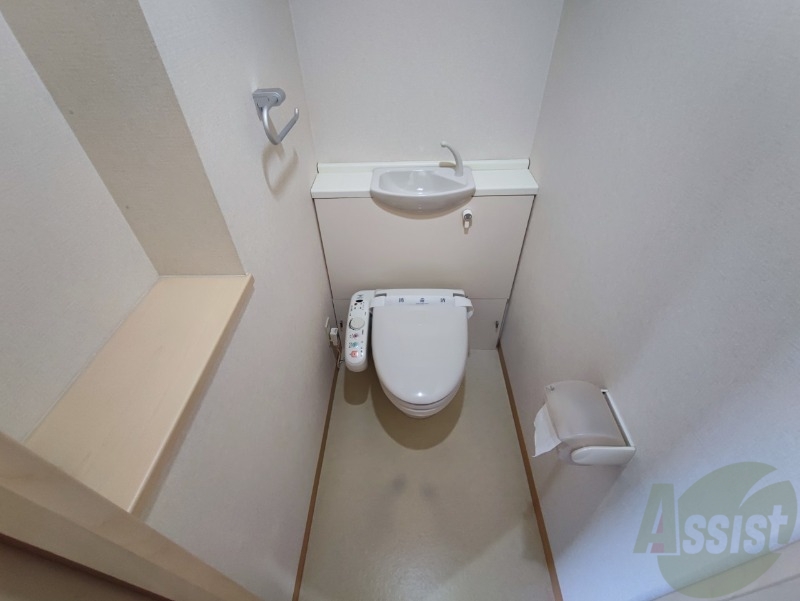 トイレ　こちらはトイレです。清潔感があり、安心して使用できます。