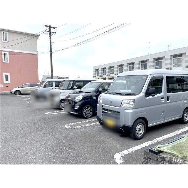 駐車場　駐車場