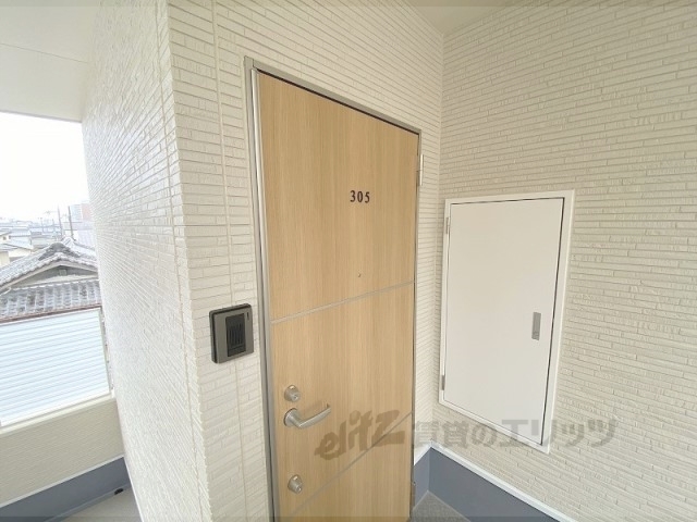 玄関　インターホン