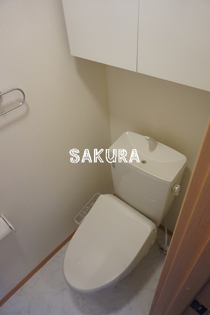 トイレ　嬉しい温水洗浄便座♪