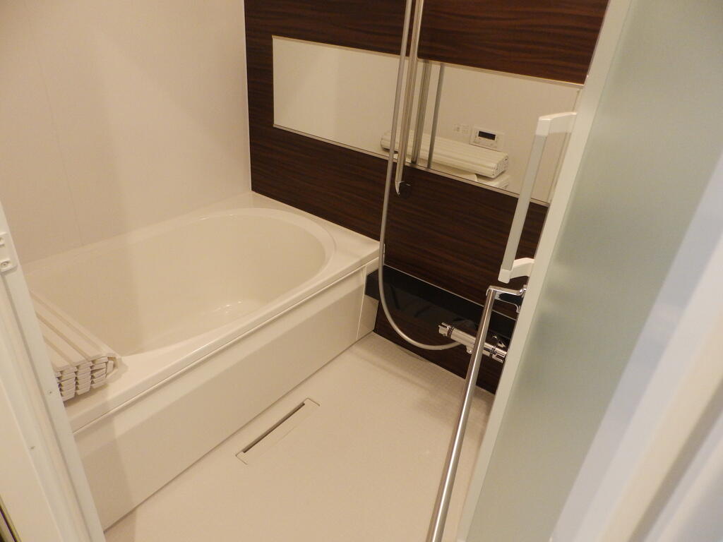 バス・シャワールーム　（同施工会社　参考写真）