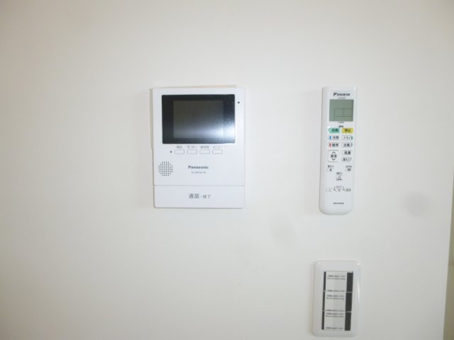 セキュリティ　モニター付インターホン