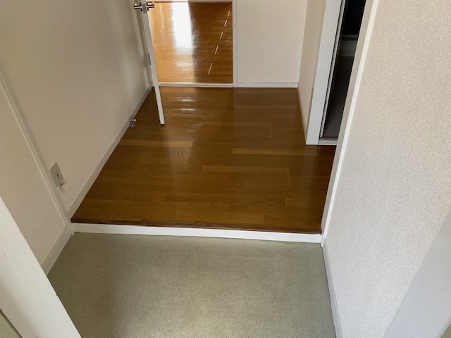 玄関　落ち着いた玄関です