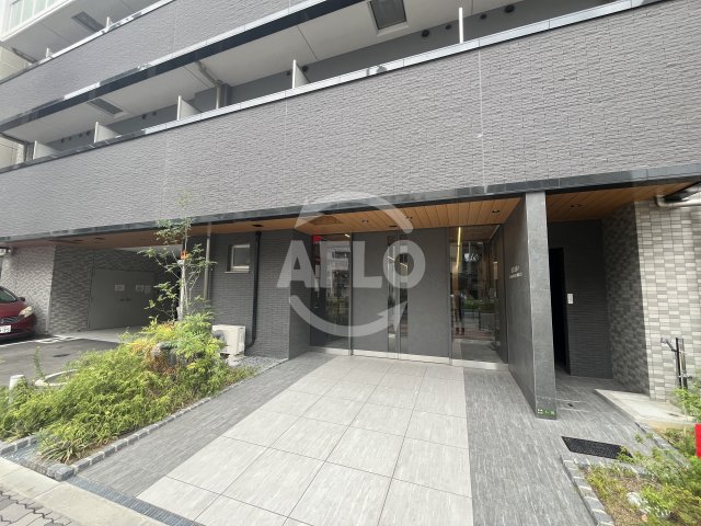 エントランス　エスリー　エントランスド新大阪ラヴァーグ
