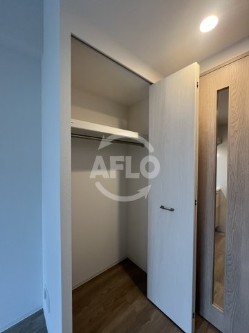 収納　エスリード新大阪ラヴァーグ　クローゼット