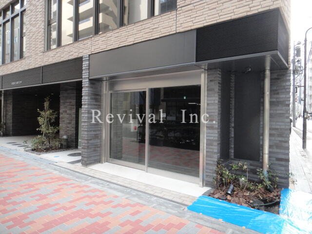 エントランス　高級感あるエントランスでございます