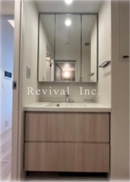 洗面設備　身だしなみチェックに欠かせない化粧台