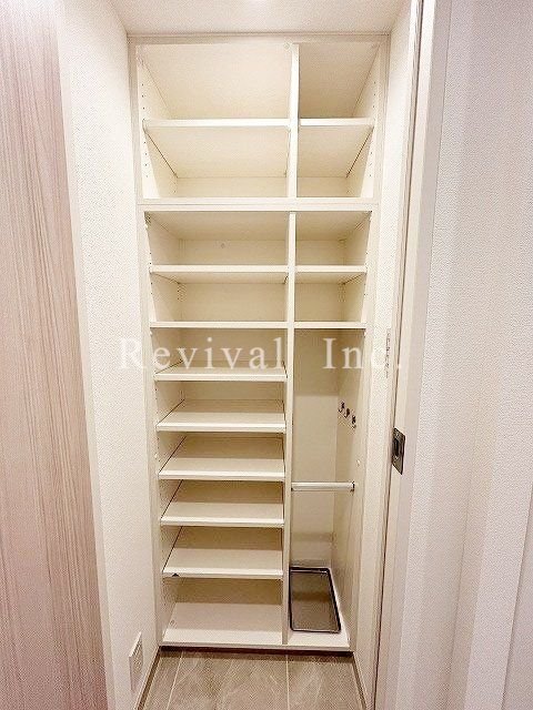 その他設備　シューズボックスも広めでございます