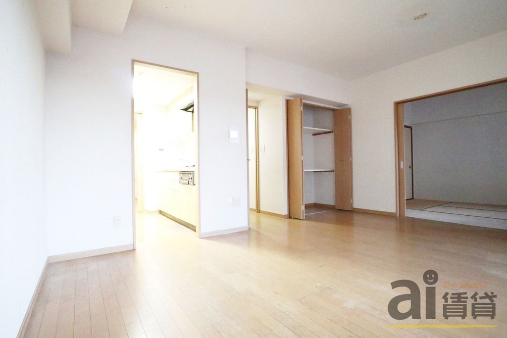 居室・リビング　※別号室写真です