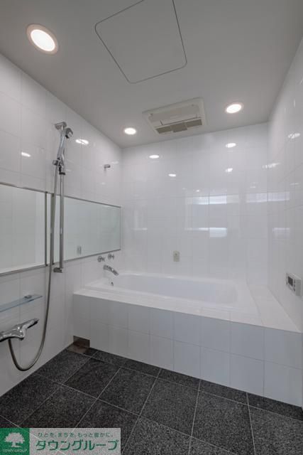 バス・シャワールーム　※写真は同タイプ住戸です。