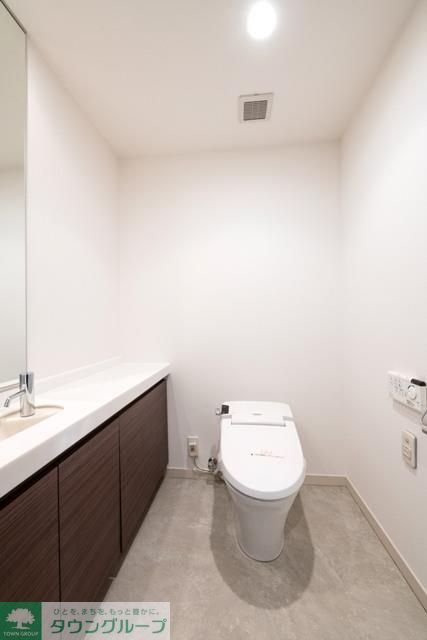 トイレ　※写真は同タイプ住戸です。