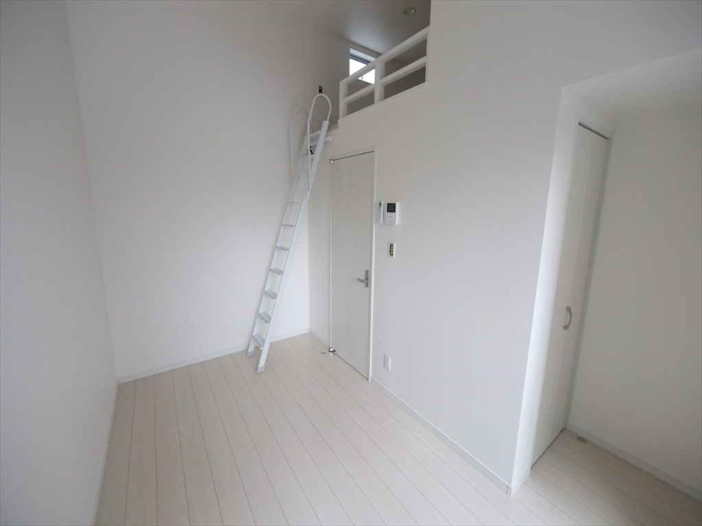 居室・リビング　洋室6.0帖　ロフト5.1帖（収納としても部屋としても使えま