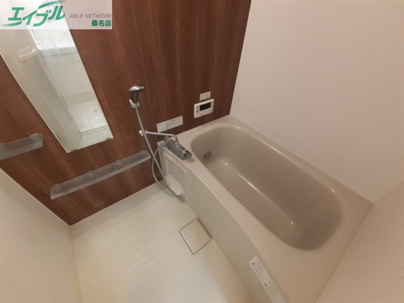 バス・シャワールーム　別部屋同タイプ