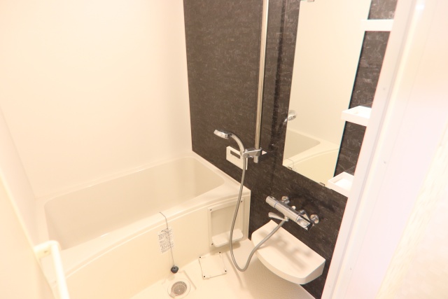 バス・シャワールーム　※別室の参考写真の為、現況優先です。
