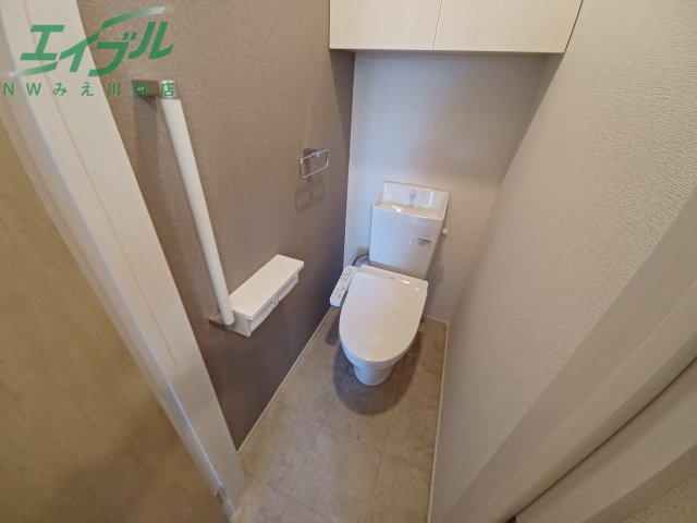 トイレ　同型タイプの画像です