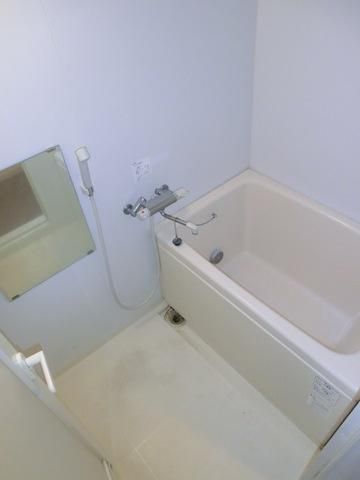 バス・シャワールーム　バスルーム