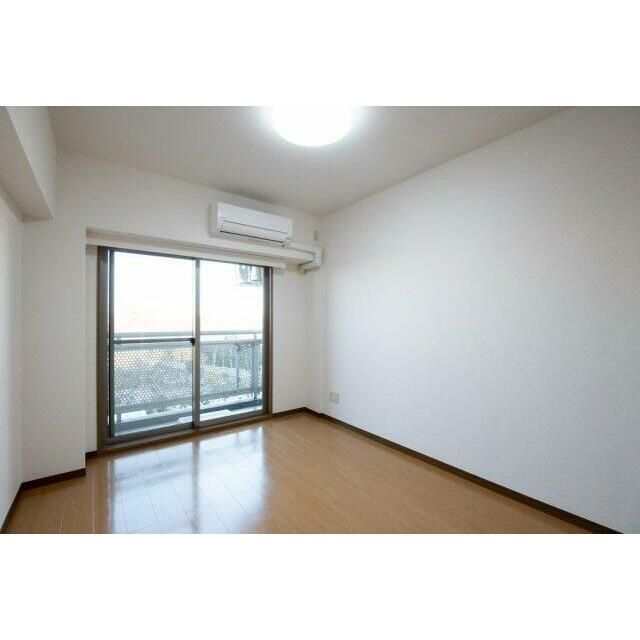 居室・リビング　※他号室参考写真です